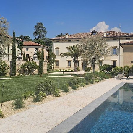Villa Tosi - Luxury Apartments In Villa Veneta 特雷尼亚戈 外观 照片