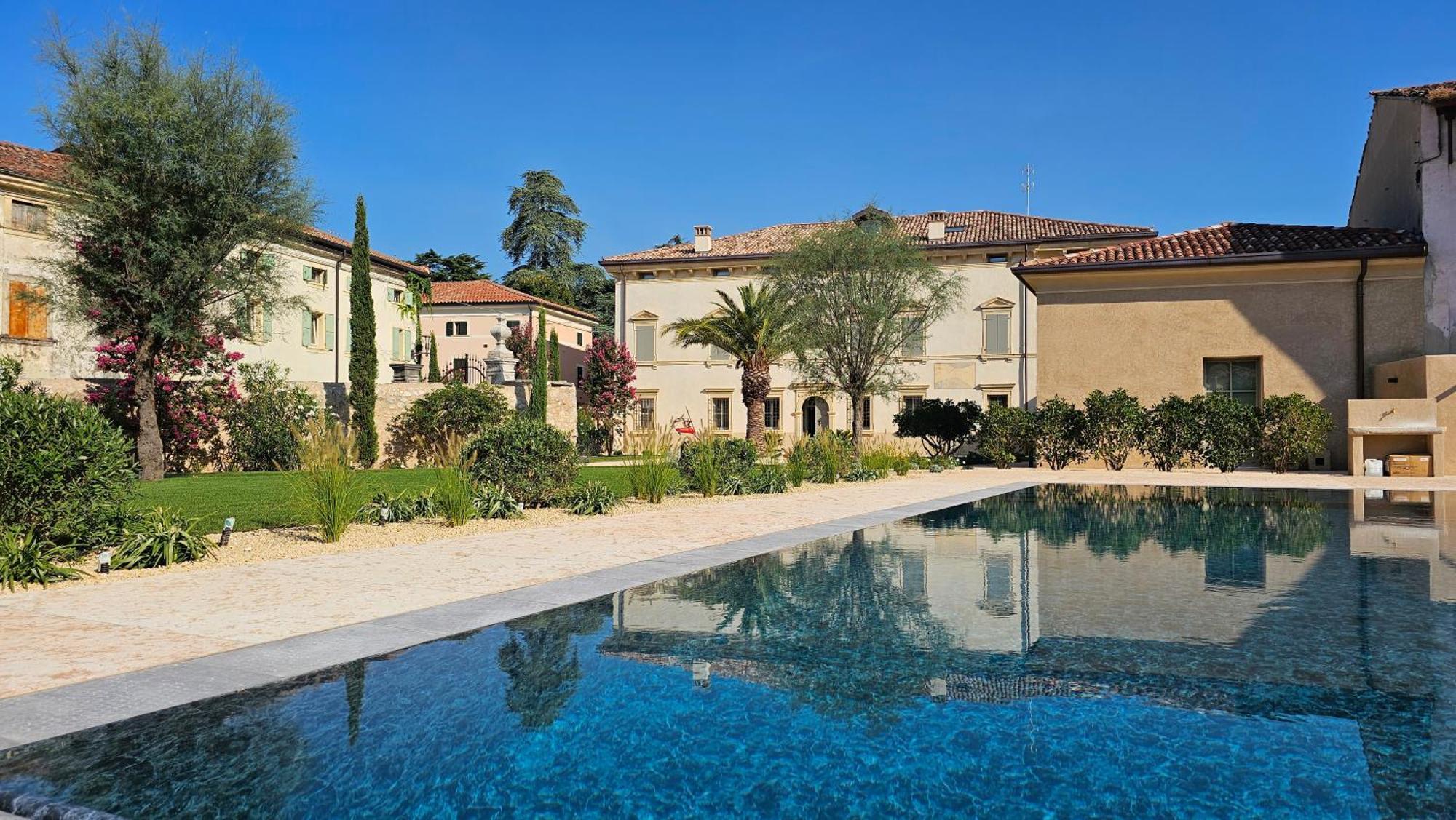 Villa Tosi - Luxury Apartments In Villa Veneta 特雷尼亚戈 外观 照片