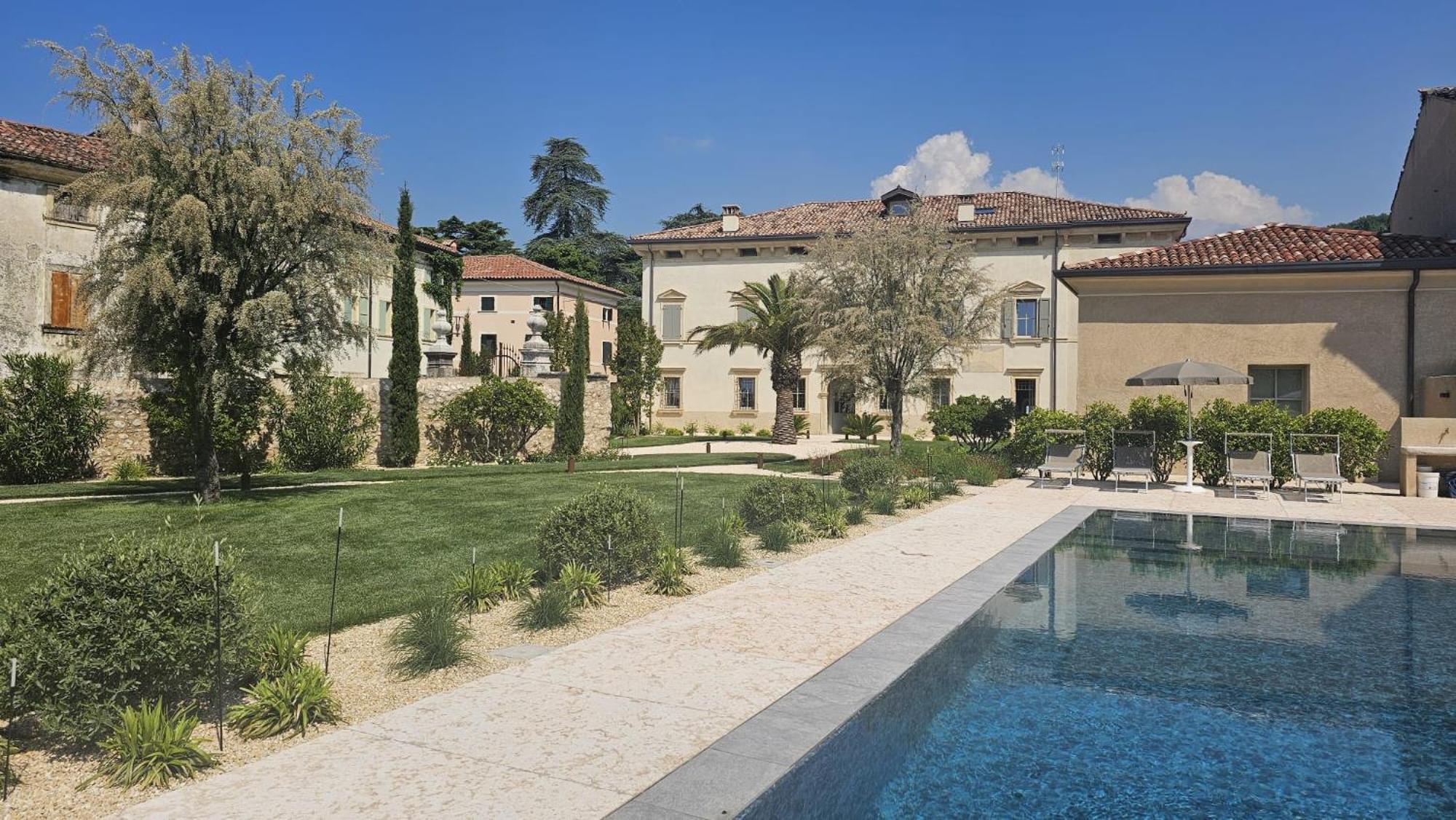 Villa Tosi - Luxury Apartments In Villa Veneta 特雷尼亚戈 外观 照片