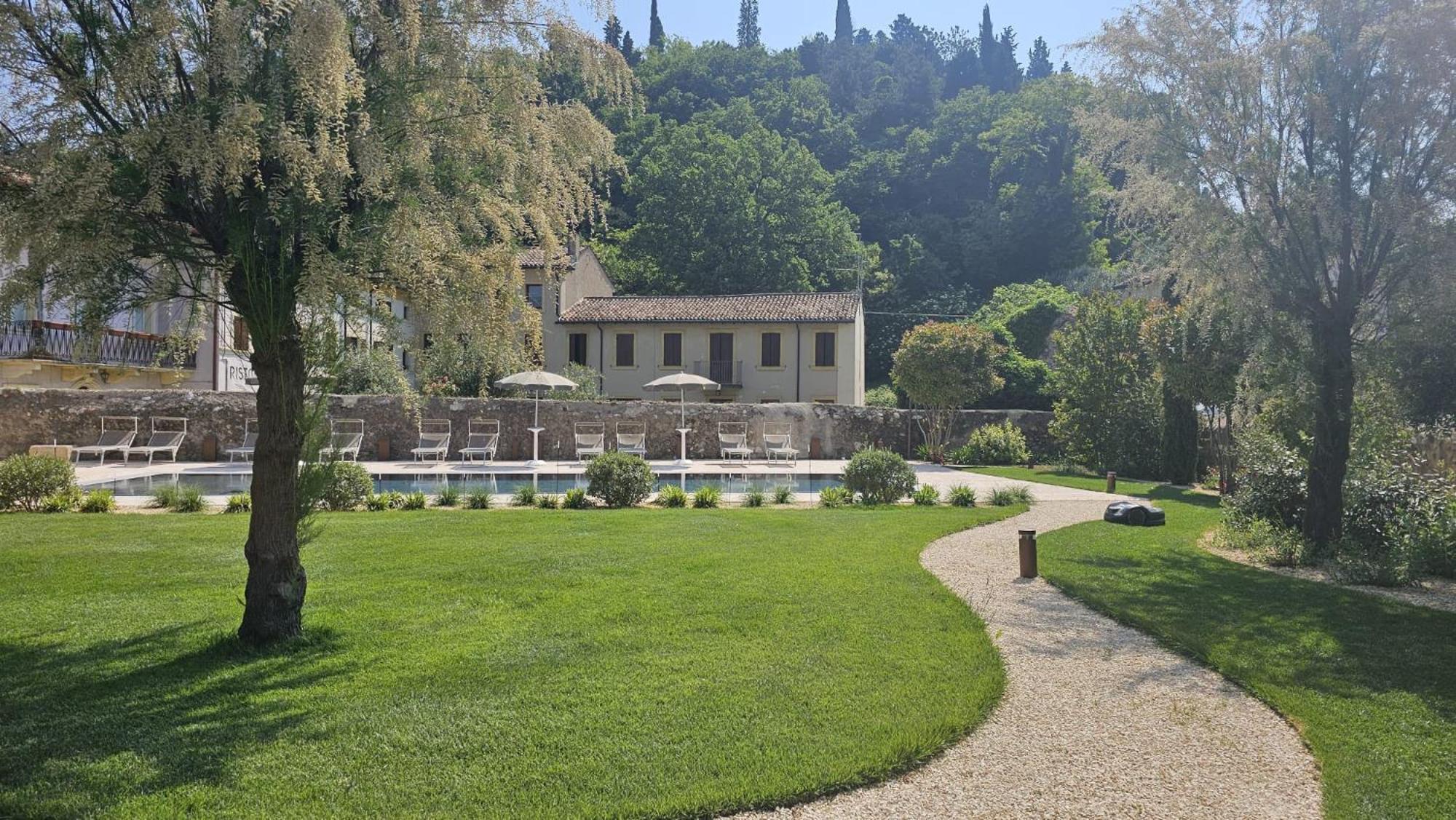 Villa Tosi - Luxury Apartments In Villa Veneta 特雷尼亚戈 外观 照片